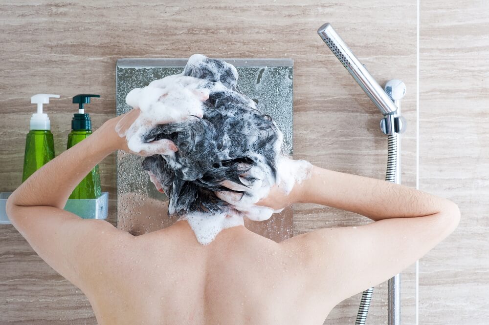 Oczyszczanie skóry głowy - sposób na piękne włosy