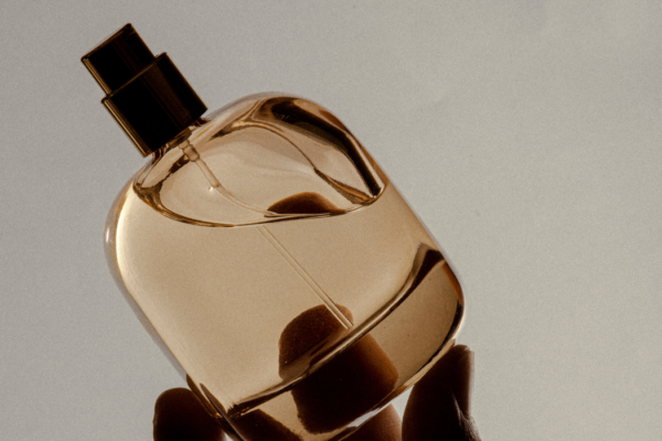 Dlaczego warto postawić na perfumy arabskie? 4 powody